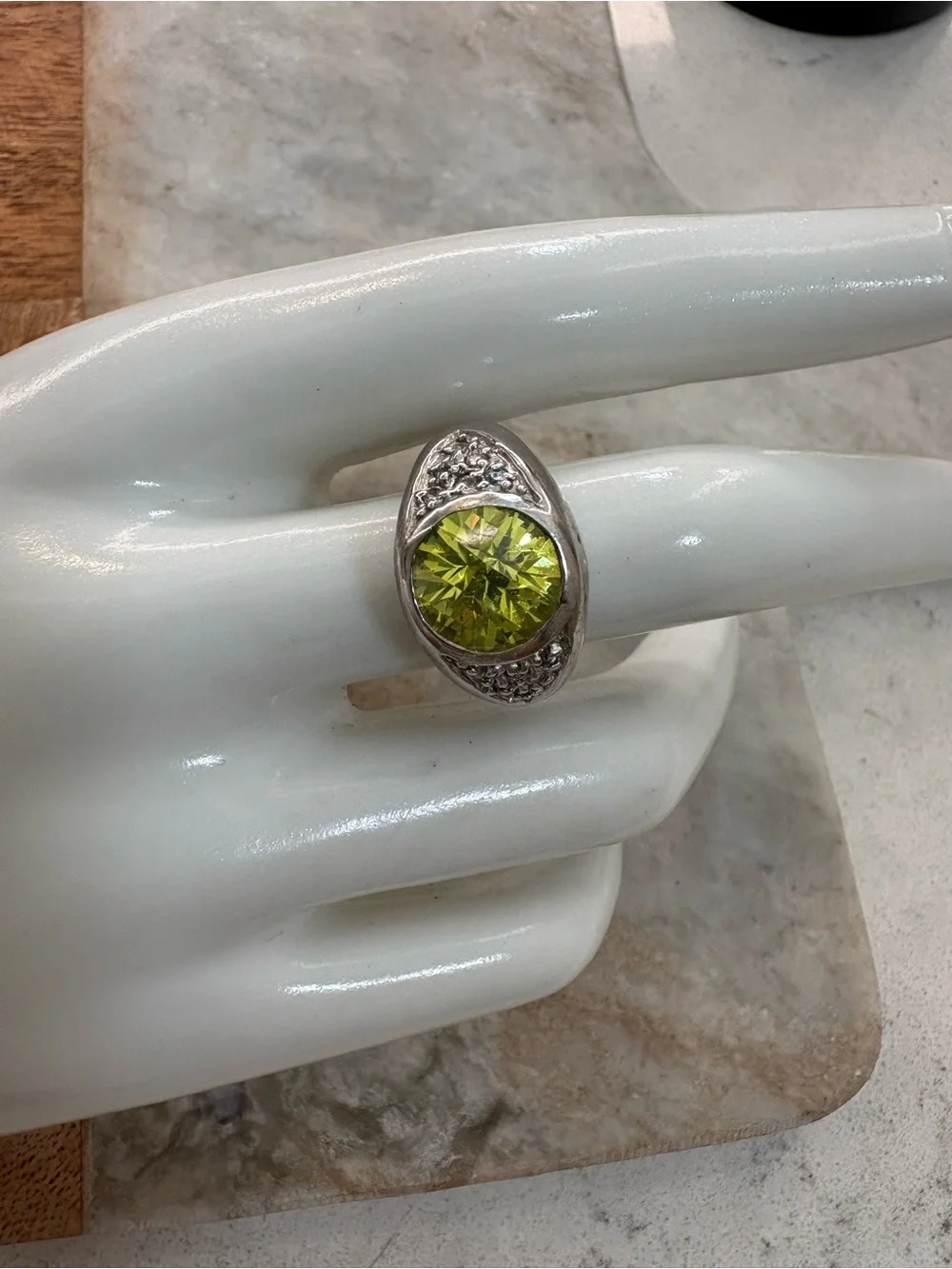 Vintage Gold Plated Ring with Lime Green Gemstone - Size 7.75